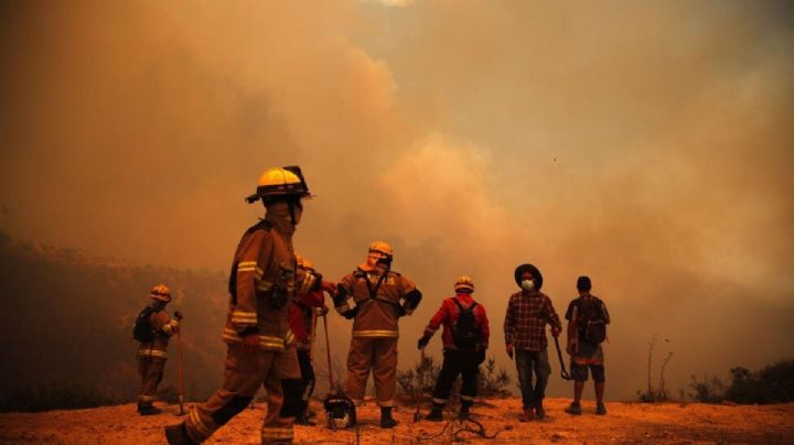 México ayudará a combatir incendios en Chile si lo solicitan; activan alerta por connacionales
