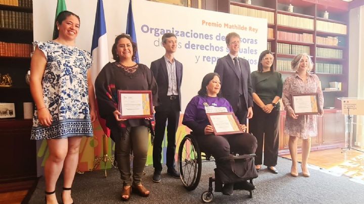 Di Ramona recibe premio por defensa de derechos sexuales y reproductivos