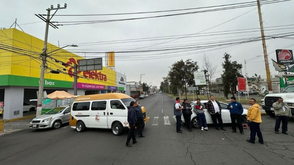 Transportistas suspenden bloqueos en Edomex; autoridades prometen detener a homicidas de choferes