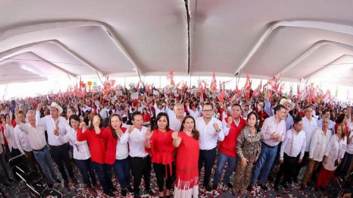 PRI toma protesta a aspirantes a presidencias municipales de Hidalgo; estos son