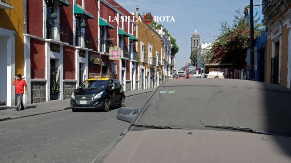 La ceniza que el volcán Popocatépetl ha dejado por Puebla y sus alrededores ya atrajo consecuencias y alejó a los turistas