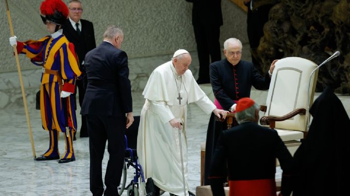 "No soy capaz de leer debido a la bronquitis": Papa Francisco continúa con secuelas de su gripe
