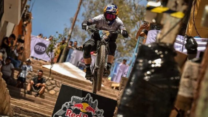 Cerrarán calles en Guanajuato capital por carrera de bicicletas Red Bull