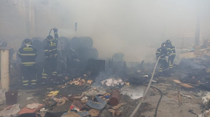 Se incendia bodega en Leyes de Reforma; piden evitar zona de Iztapalapa