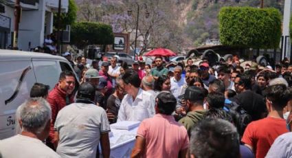 “Qué no quede impune su muerte”: familiares y amigos despiden a Camila en Taxco