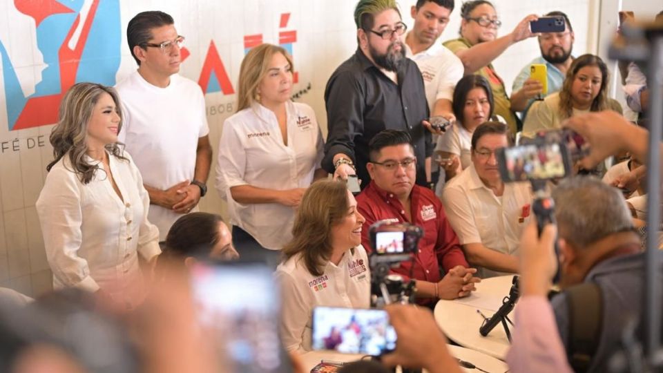 VIDEO Porras de Nahle y Pepe Yunes chocan en Café la Parroquia de Boca del Río