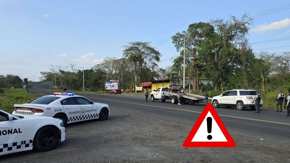 En Álamo, hallan camioneta abandonada con armas y equipo táctico