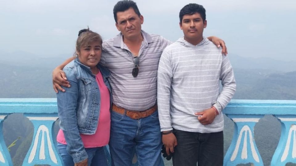 Buscan a familia de Papantla desaparecida en Puebla; llevaron a hija a la universidad