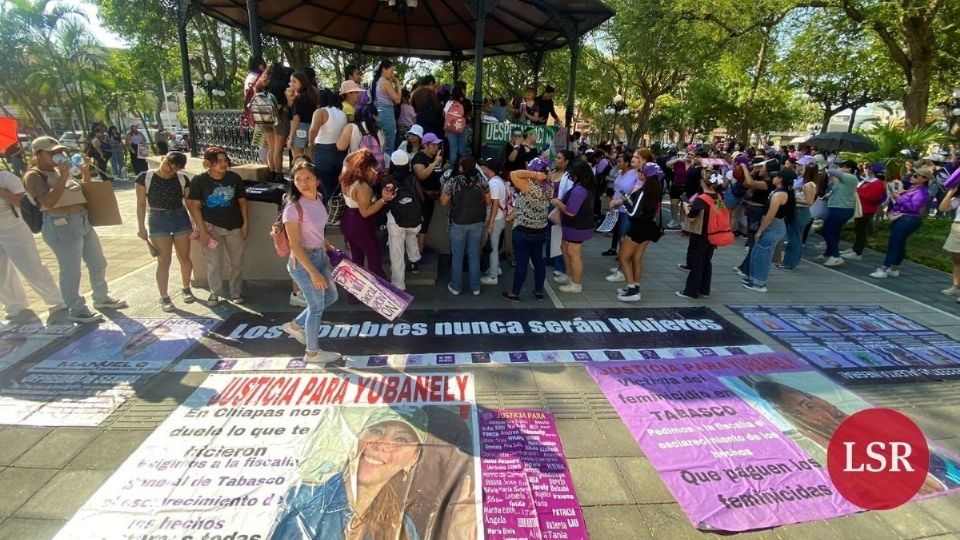8M: Colectivos feministas marchan para exigir un alto a la violencia en Villahermosa