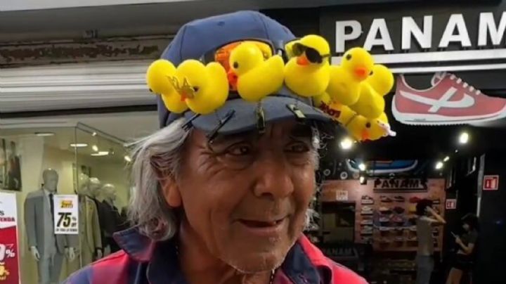 Imitan regios a los leoneses: moda de los patos de la Feria de León llega a Monterrey
