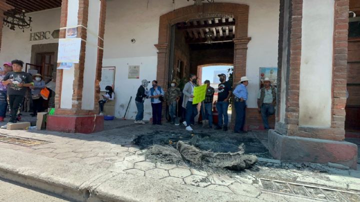 Protestan en Otumba por incendios forestales... con incendio