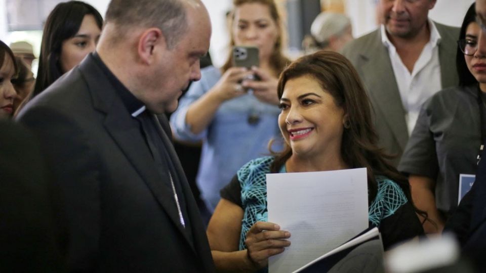 Clara Brugada firma Compromiso por la Paz en CDMX para erradicar la violencia