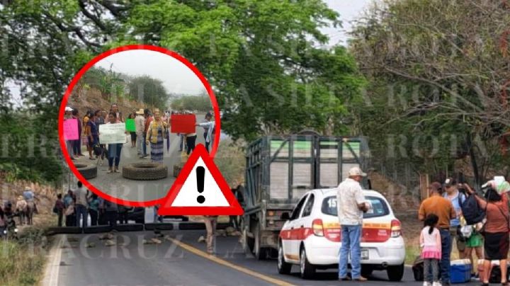 Por segundo día, pobladores bloquean carretera de Tepetzintla; esto reclaman
