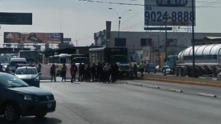 Bloquean la vía López Portillo por 3 desaparecidos; no se irán sin hablar con la FGJEM