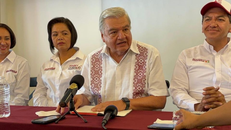 Quien fuera director de la lotería nacional, pronósticos y del Instituto para devolver al pueblo lo robado dijo no necesitar de la actual dirigencia de Morena para salir y decir que está apoyando a Alma Alcaraz y a los candidatos que estaban presentes con él, para que llegue la cuarta transformación.