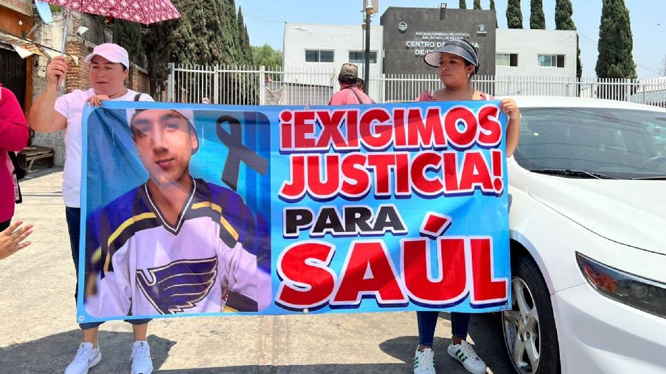 Bloqueo en la México-Puebla: Exigen justicia por Saúl, perdió la vida en un anexo
