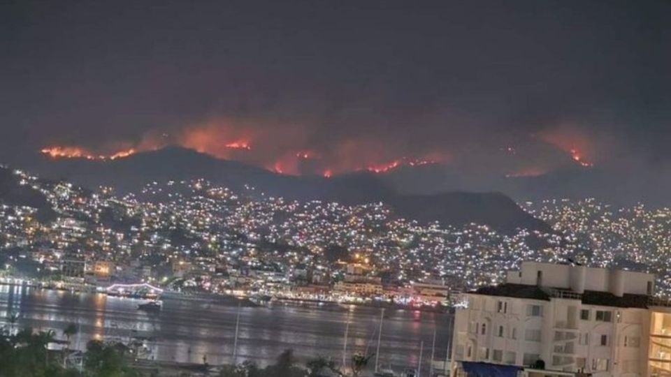 Acapulco en llamas: SEP suspende clases por incendios; habitantes denuncian falta de apoyo