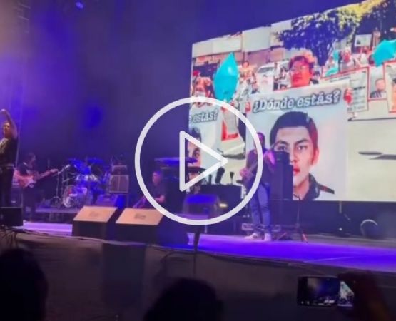 Caifanes rinde homenaje a desaparecidos desde concierto en Veracruz