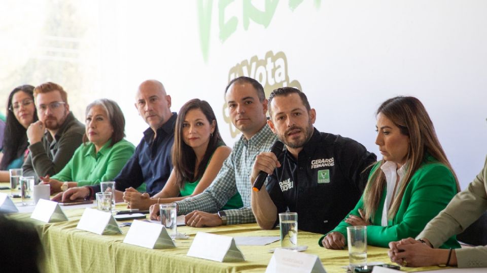 Los cinco ejes de la campaña de Gerardo Fernández son Protección y seguridad para tu familia, Agua en tu hogar, Un nuevo y mejor transporte, Una ciudad justa y en desarrollo, Gobierno de manos limpias.