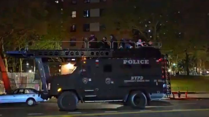 Policía de NY desaloja a manifestantes en Universidad de Columbia