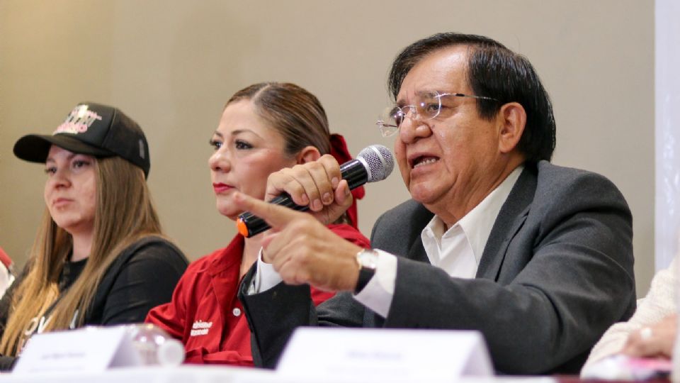 Los asistentes coincidieron en que si el IEEG fuera imparcial quién hubiera sido la candidata Gisela Gaytán estaría viva, ya que nunca le autorizaron protección y ahora pretenden entorpecer la candidatura a la presidencia municipal de Celaya de Juan Miguel Ramírez.