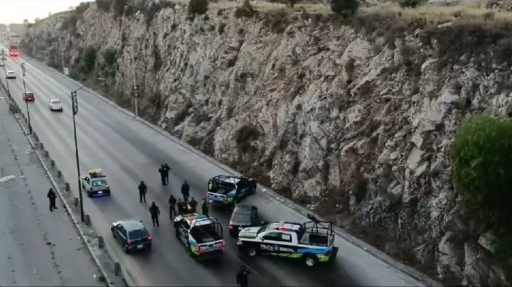 Puebla: Fueron 7 los cuerpos hallados en un auto abandonado en Periférico Ecológico