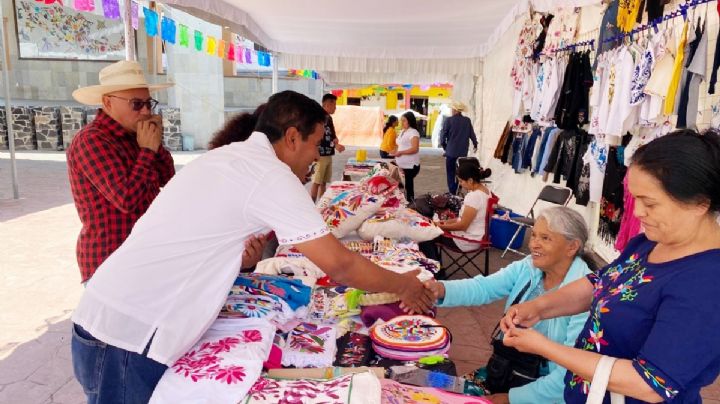 Así se celebra el Día del Tenango, en la cuna de este bordado hidalguense