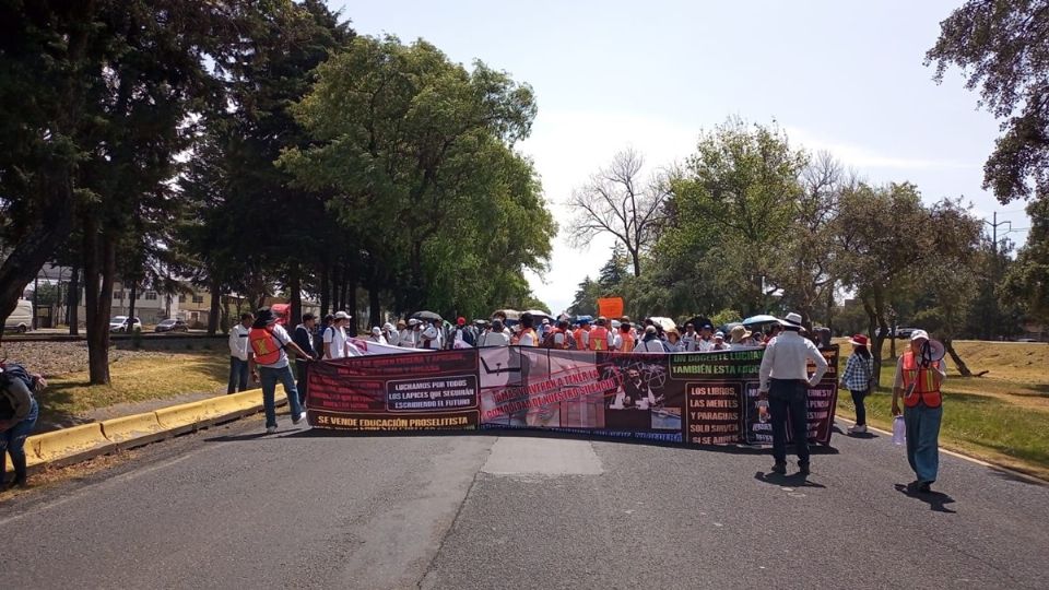 Caos en Paseo Tollocan: Estudiantes protestan con bloqueo en av. Tecnológico, Toluca