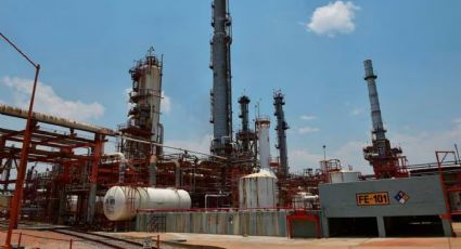 Por elevada contaminación, obligan a refinería de Tula bajar producción