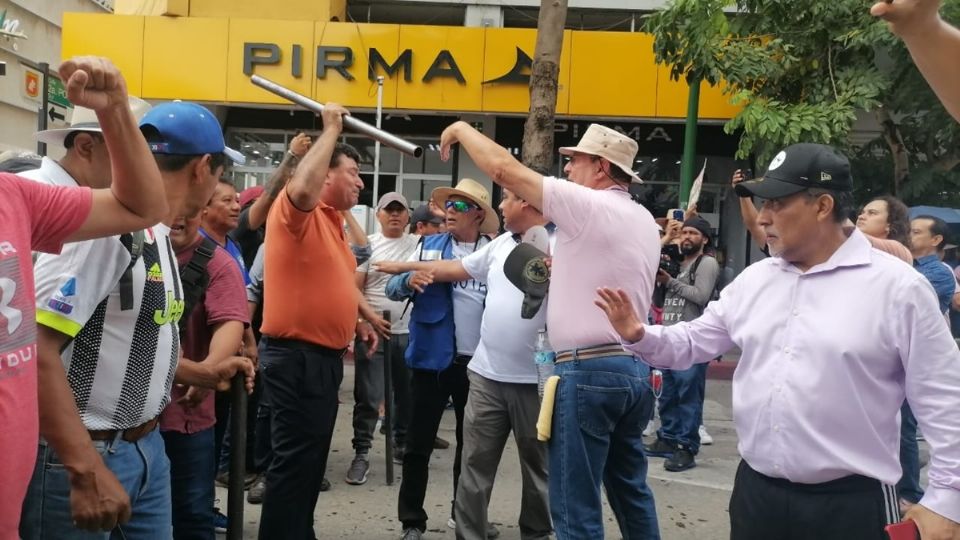 Durante el 'choque' entre ambos grupos, no hubo presencia de elementos policiacos