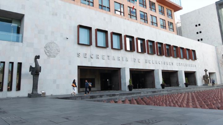 Roberto Velasco da nombramientos en jefaturas y direcciones de Cancillería