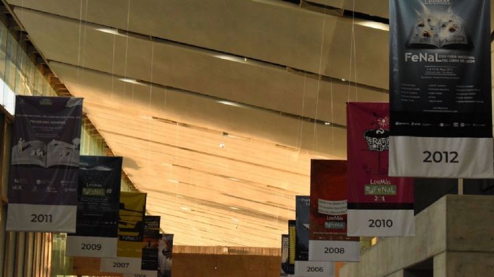 Exponen los 35 carteles de la Feria del Libro de León ¿Conoces alguno?