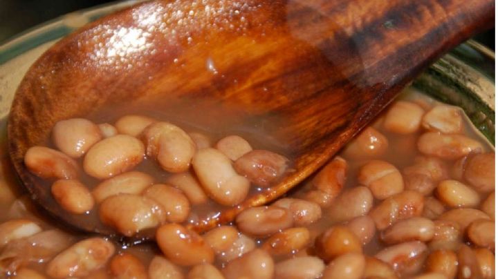 Así le puedes quitarle lo salado a los frijoles | TIPS