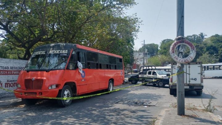 Dentro del camión, fallece chofer de la ruta Comercial Mexicana en Veracruz