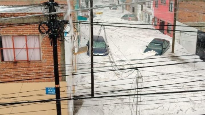 Granizo pintó de blanco colonias de la ciudad de Puebla