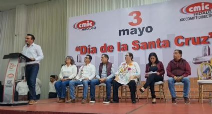 Reconocen a trabajadores de la construcción en Día de la Santa Cruz