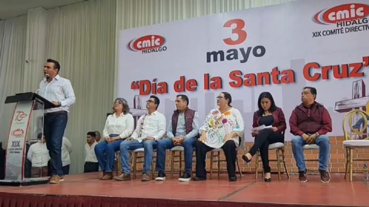Reconocen a trabajadores de la construcción en Día de la Santa Cruz