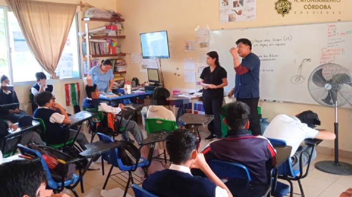 Se imparten pláticas sobre salud mental a estudiantes de zona rural en Córdoba