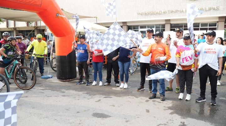 UAT estrecha lazos con la sociedad: así se vivió la rodada universitaria