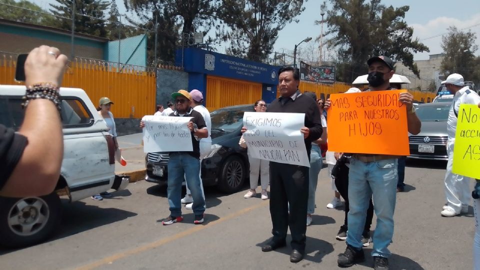 CCH Naucalpan: 'No podemos seguir viniendo a estudiar con miedo', padres y estudiantes exigen mayor seguridad