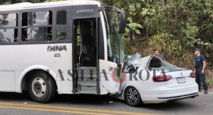 En Gutiérrez Zamora, muere conductor tras chocar contra autobús