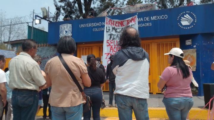 CCH Naucalpan: Porros hostigan y amenazan a la vocera del paro