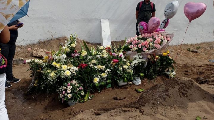 Con flores y aplausos despiden a Jessica, víctima de feminicidio en Veracruz