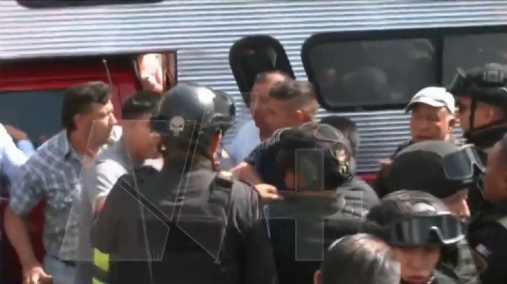 Muere persona en enfrentamiento entre vecinos y policías en Leyes de Reforma, Iztapalapa
