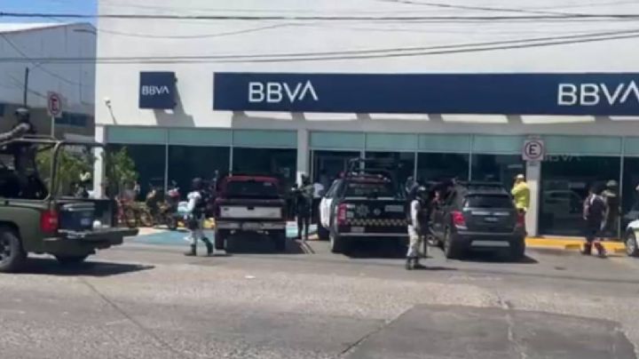 Asaltan BBVA delante de cuentahabientes en Salamanca