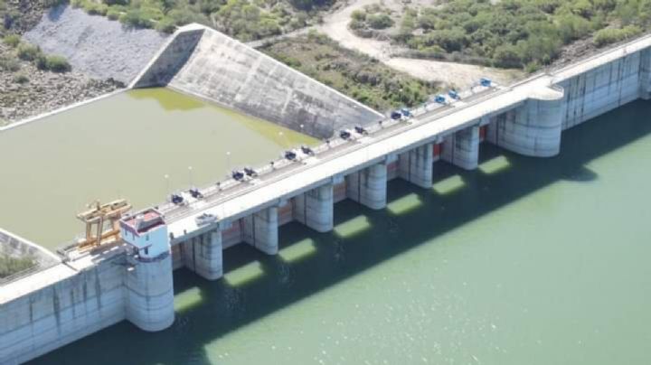 Se llenan presas en Nuevo León, pero se desbordan ríos