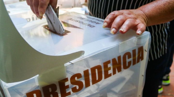 Azcapotzalco: Filas de más de mil personas en casillas especiales