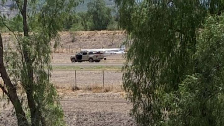 Avioneta aterriza de emergencia cerca de Toyota en Apaseo el Grande