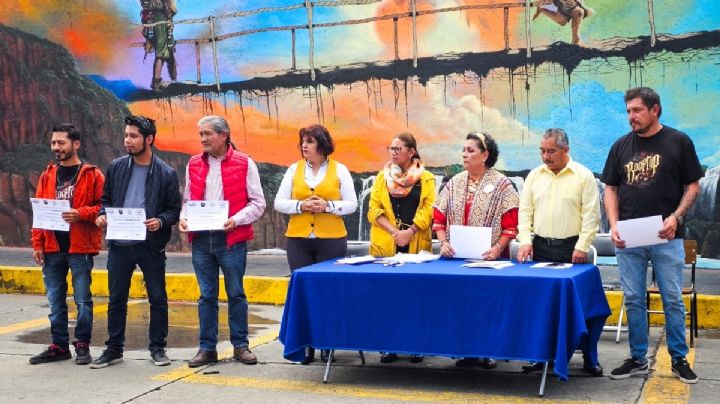 Con mural “Ya cruzamos el puente” celebran un año de que Huapalcalco es reconocido por el INAH