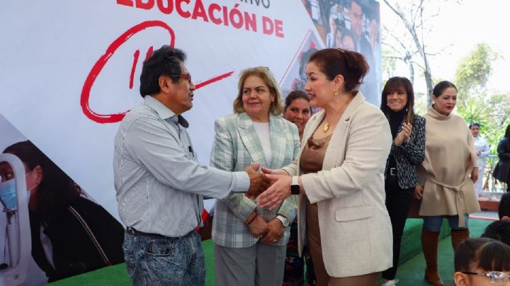 Padres de familia reconocen el trabajo del alcalde Tony Rodríguez